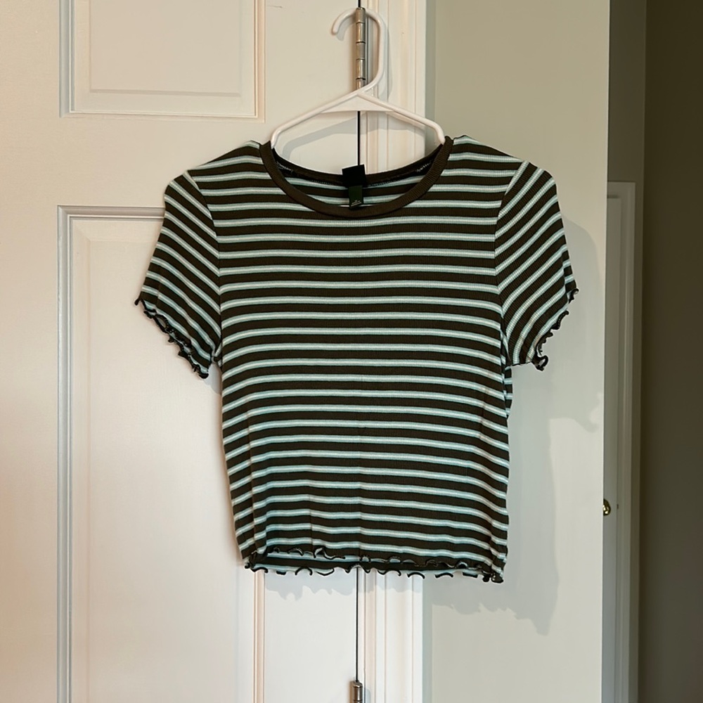 Ribbed knit cropped striped tee